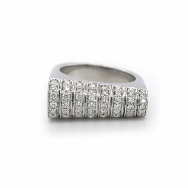 Diamond Ring In White Gold 18K