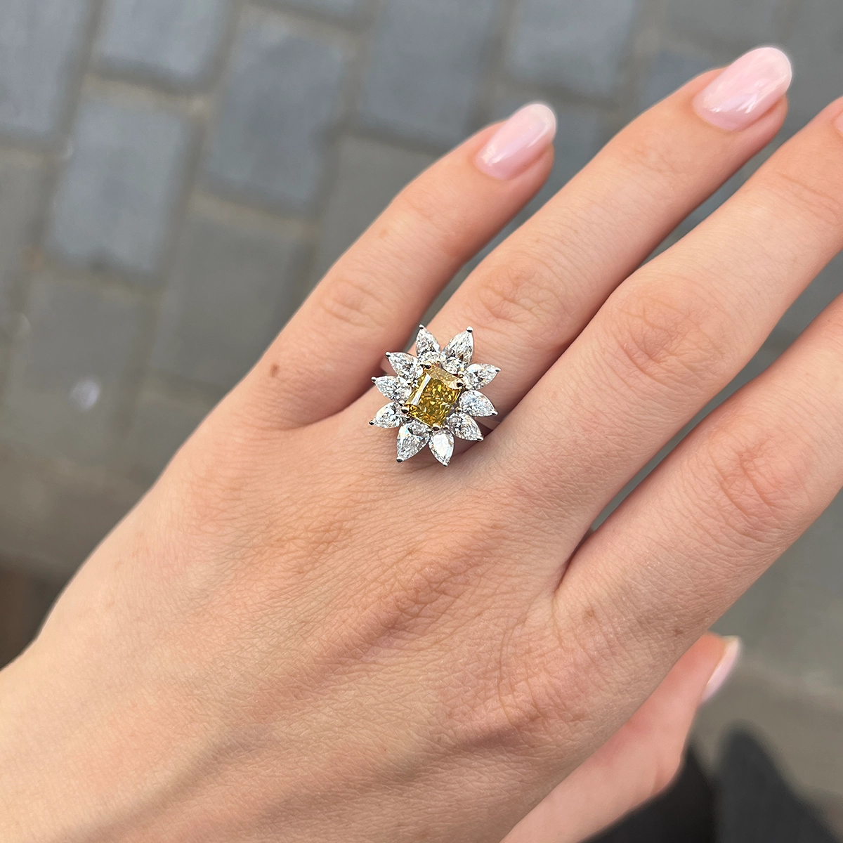 Anello Con Diamante Fancy Brown-Orange Yellow 1.29 Carati Certificato Gia – Oro Bianco 18K 2 - Orogem Jewelers Gia-Certified 1.29 Carat Fancy Brown-Orange Yellow Diamond Ring In 18K White Gold
