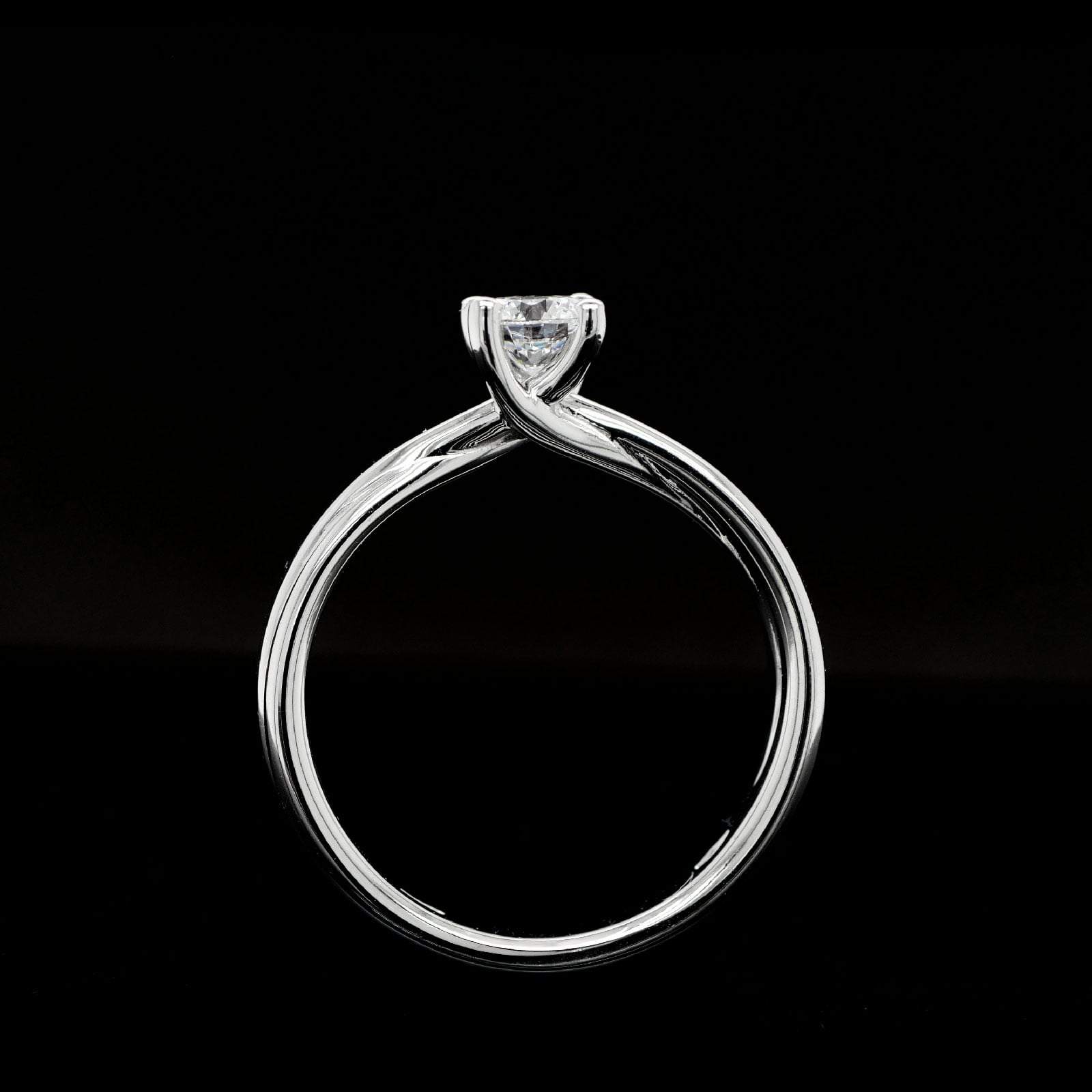 0.41-Carat-Round-Brilliant- 