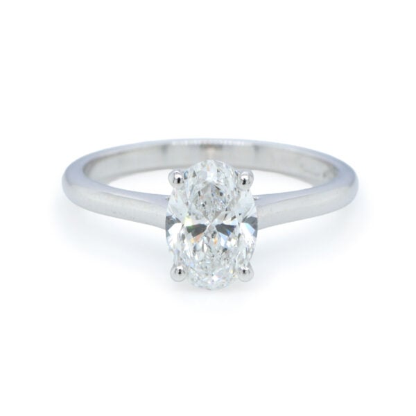 vue inclinée bague solitaire diamant GIA D SI1 ovale