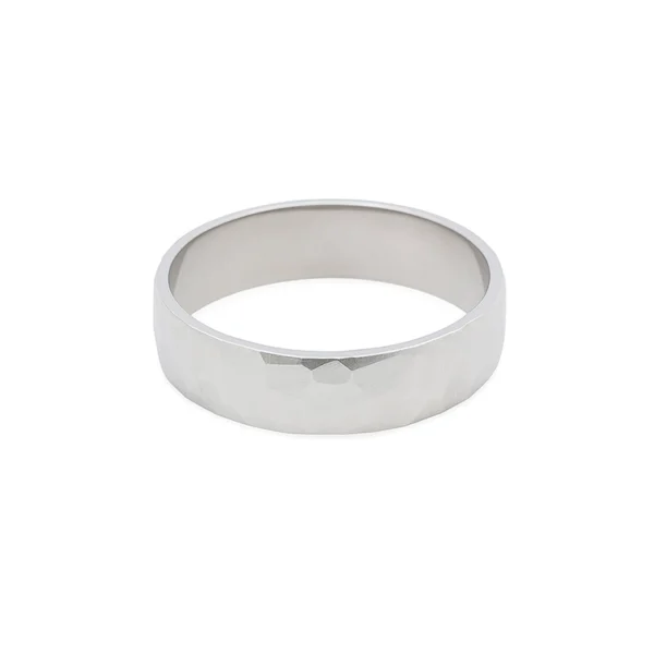 Alliance en or blanc 18K martelée 5 mm