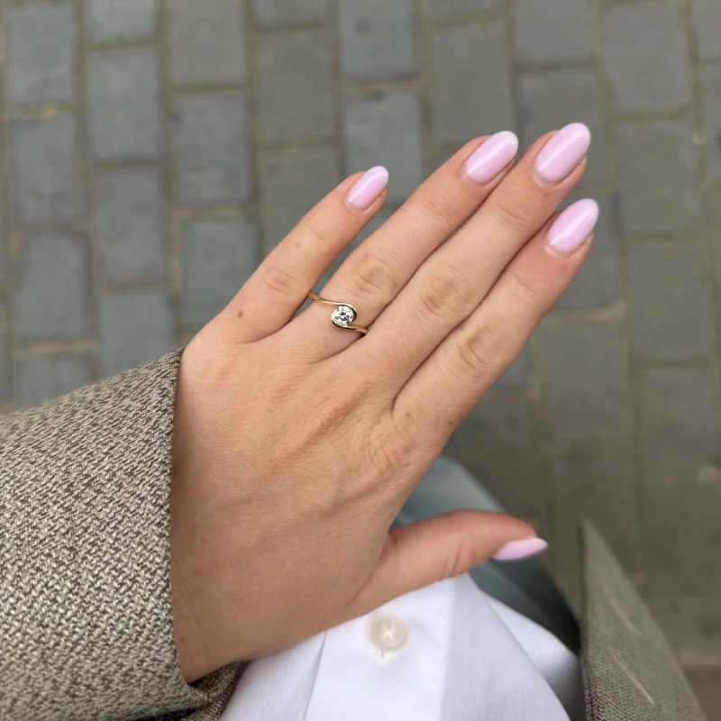 Bague Solitaire Tension Avec Diamant De 0.50 Carat En Or Jaune 18K 3 - Orogem Jewelers Diamant Rond Brillant 0,50 Carat Dans Serti Tension Or Jaune