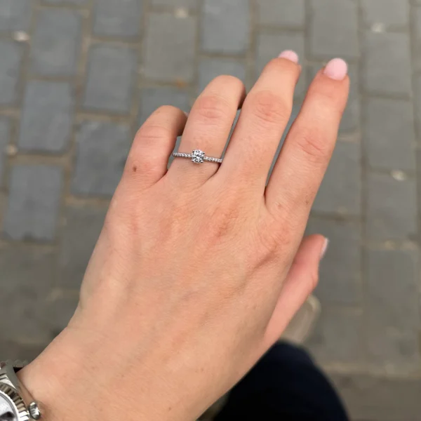 0.40 karaat pavé diamanten verlovingsring GIA