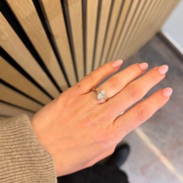 1.50 ct Oval Diamond Ring in 18K Yellow Gold | GIA Certified