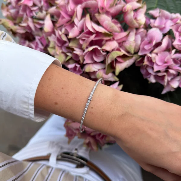 18k White Gold Tennis Bracelet with 1.24 Carat F VS Diamonds