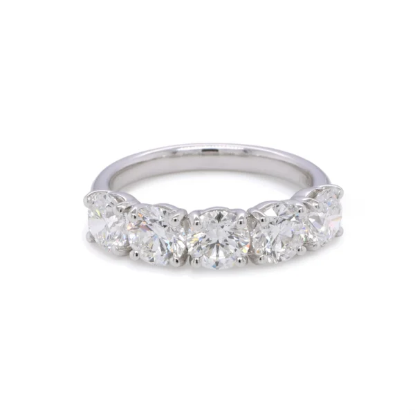 Anello cinque diamanti con diamanti rotondi certificati GIA in oro bianco 18k