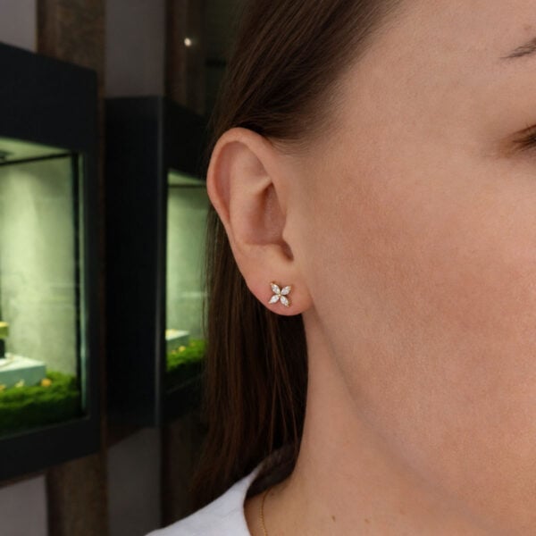 Diamond marquise earrings in 18k yellow gold
