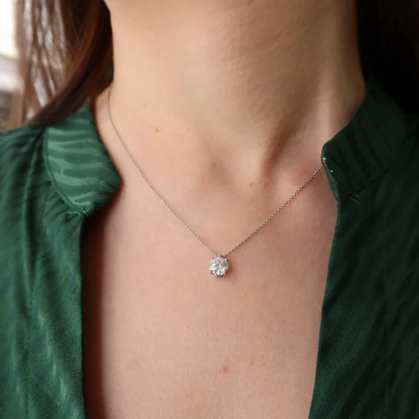 1.50 carat round brilliant lab-grown diamond solitaire necklace in 18K white gold, D color VS1 clarity IGI-certified