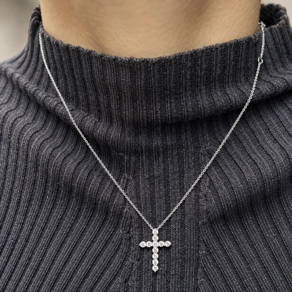 Kruishanger Ketting met Diamanten in 18k Witgoud